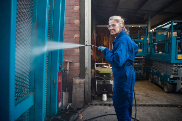 Best Concrete Pressure Washing  in Lawrence, IN